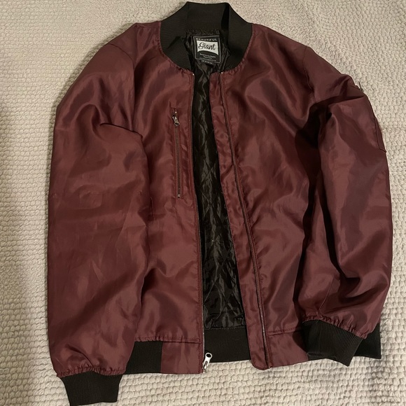 Beautiful Giant Size: L (large) - Picture 1 of 4